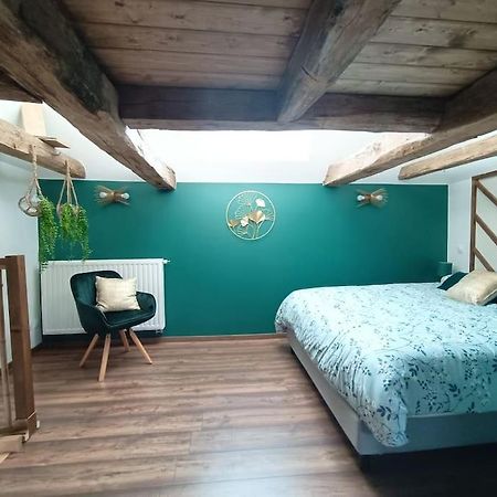 Appartement Independant La Tour Des Tuileries Aydoilles المظهر الخارجي الصورة